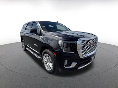 Used 2023 GMC Yukon Denali AWD/4WD image 3