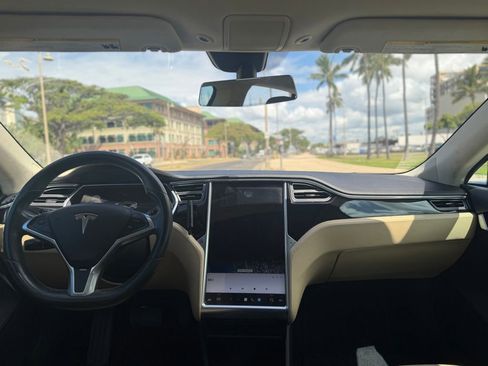 Used 2013 Tesla Model S RWD image 17