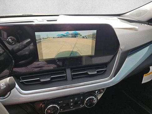 New 2026 Chevrolet Trax LT w/ Driver Confidence Package image 15