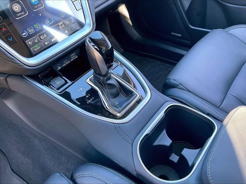 Certified 2025 Subaru Outback Touring w/ Popular Package #2 image 13