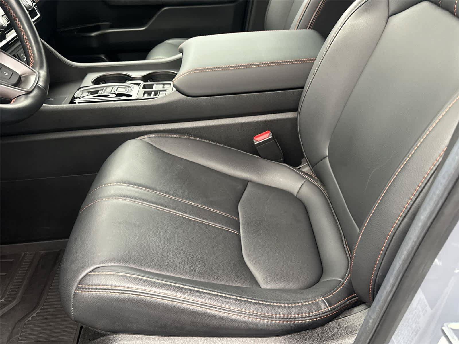 Used 2025 Honda Pilot TrailSport image 12