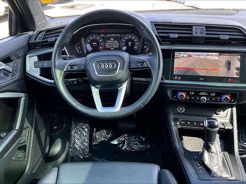 Used 2024 Audi Q3 2.0T Premium Plus image 6