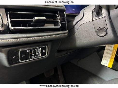 New 2026 Lincoln Aviator AWD w/ Jet Appearance Package image 27