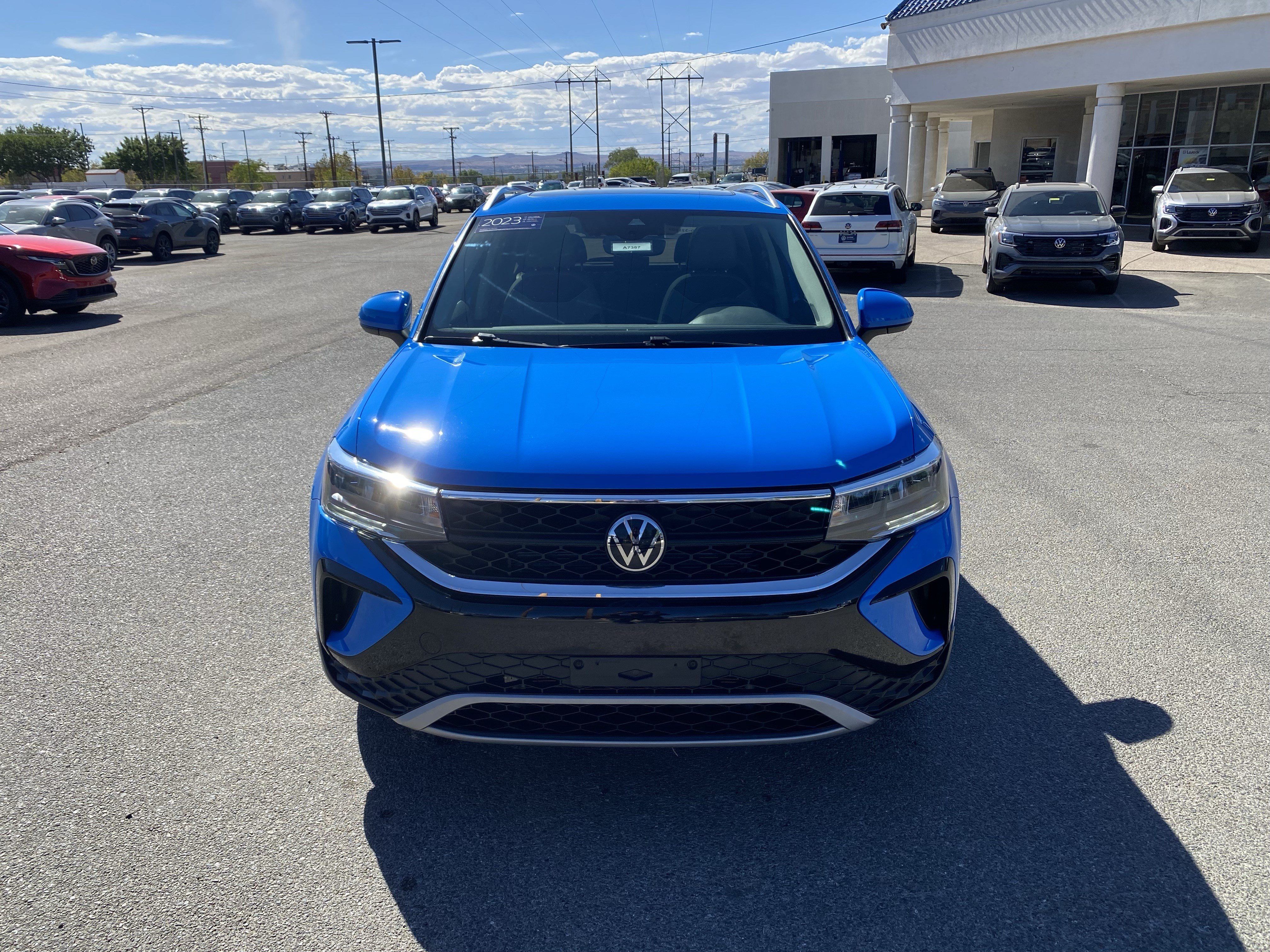 Certified 2023 Volkswagen Taos SE w/ Panoramic Sunroof Package FWD image 46