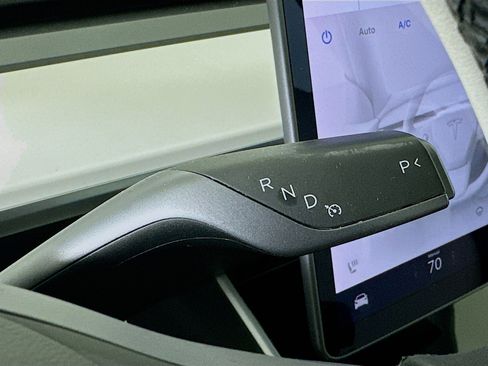 Used 2020 Tesla Model 3 Performance image 23