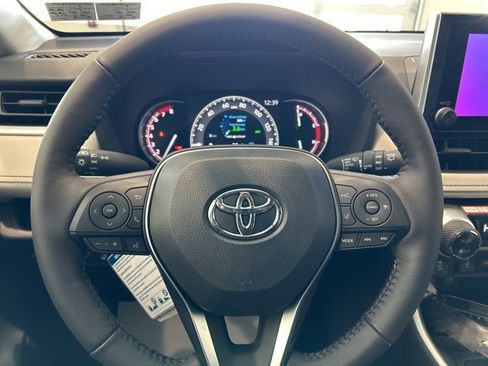 New 2025 Toyota RAV4 XLE image 11