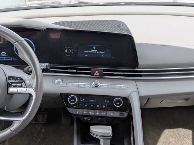 Used 2025 Hyundai Elantra SEL FWD image 8
