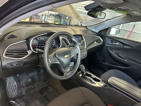 Used 2023 Chevrolet Malibu LT image 35
