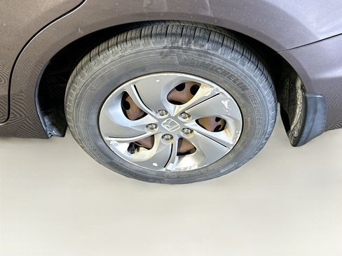 Used 2015 Honda Civic LX image 11