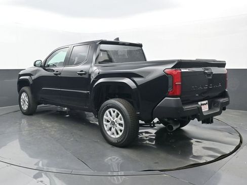 Used 2026 Toyota Tacoma SR image 3
