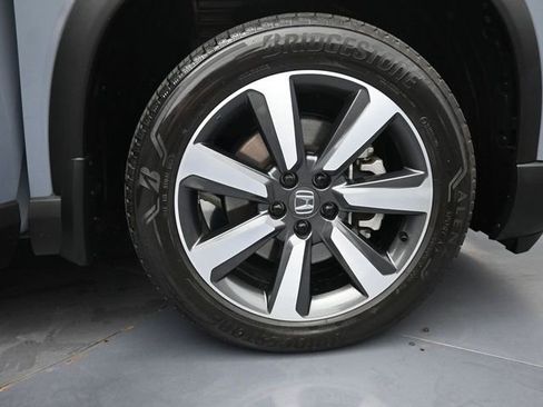 Certified 2025 Honda Pilot Touring image 30