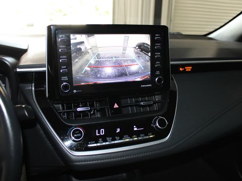 Used 2021 Toyota Corolla SE FWD image 17