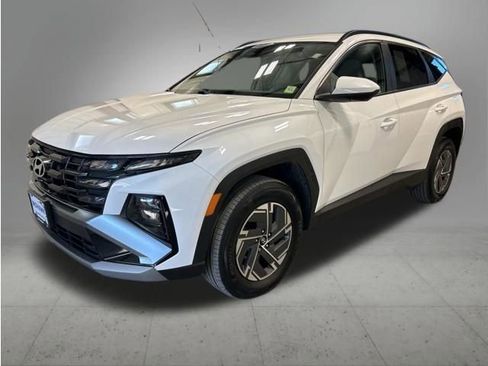 Used 2025 Hyundai Tucson Blue image 1