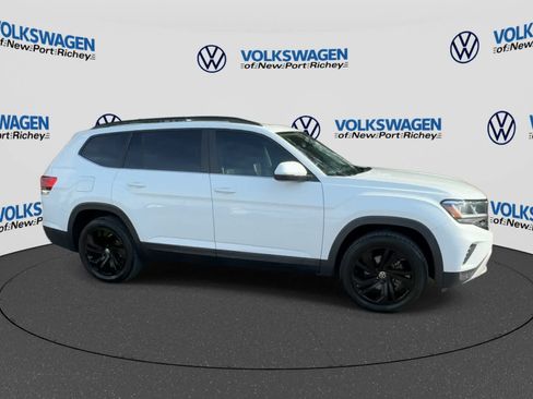 Used 2021 Volkswagen Atlas SE w/ Panoramic Sunroof Package FWD image 9