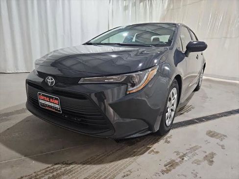 Certified 2024 Toyota Corolla LE image 1