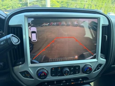 Used 2018 GMC Sierra 1500 SLT AWD/4WD image 28