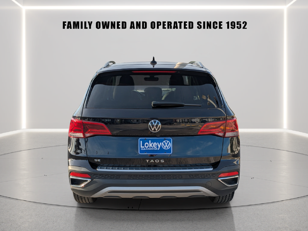 Certified 2024 Volkswagen Taos SE FWD image 5