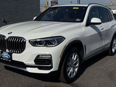 Used 2020 BMW X5 xDrive40i w/ Executive Package AWD/4WD image 2