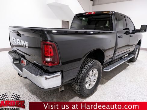 Used 2025 RAM 2500 Big Horn AWD/4WD image 5