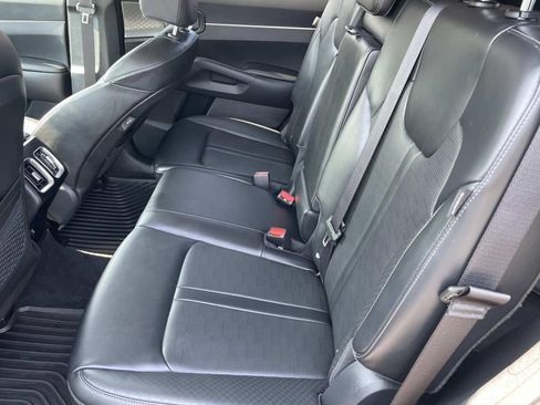 Used 2025 Kia Sorento S FWD image 14