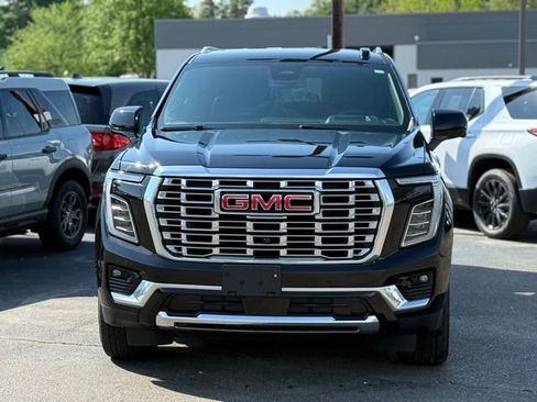 Used 2025 GMC Yukon XL Denali AWD/4WD image 33