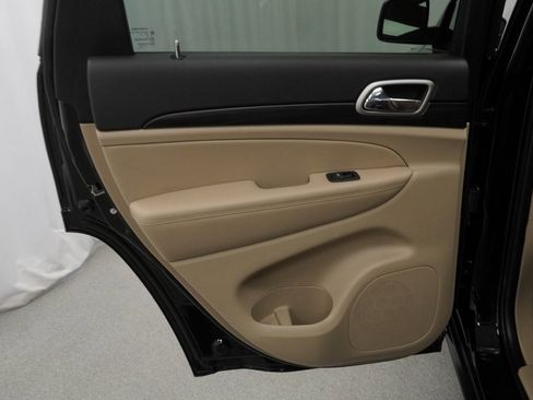 Certified 2022 Jeep Grand Cherokee Laredo E image 40