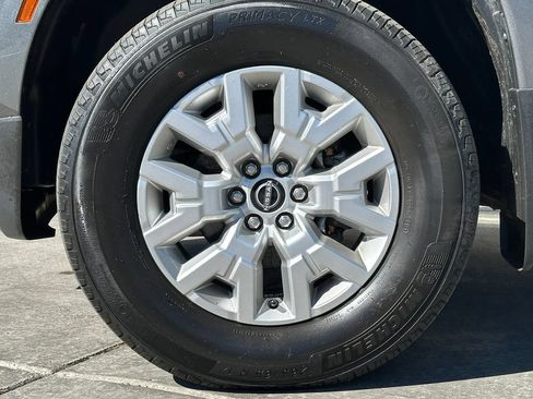 Used 2022 Nissan Frontier SV w/ Technology Package AWD/4WD image 21