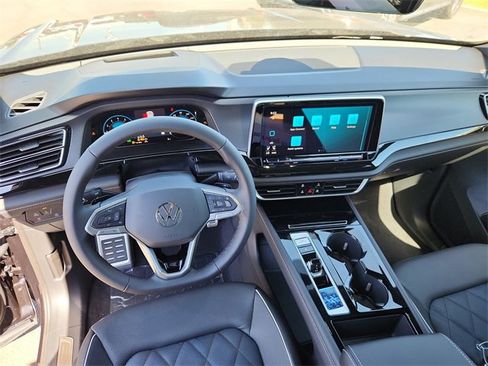 New 2026 Volkswagen Atlas Cross Sport SEL Premium R-Line image 8