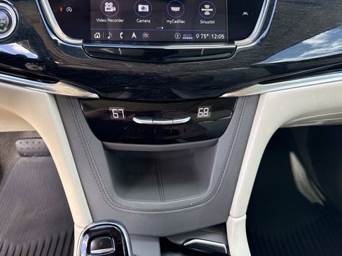 Used 2020 Cadillac XT6 Premium Luxury image 29