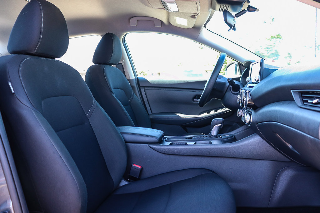 Used 2025 Nissan Sentra S FWD image 16