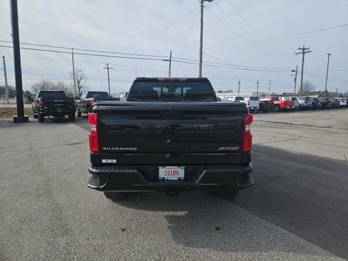 Used 2023 Chevrolet Silverado 1500 ZR2 w/ Technology Package AWD/4WD image 7