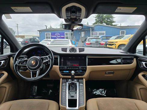 Used 2019 Porsche Macan AWD/4WD image 18