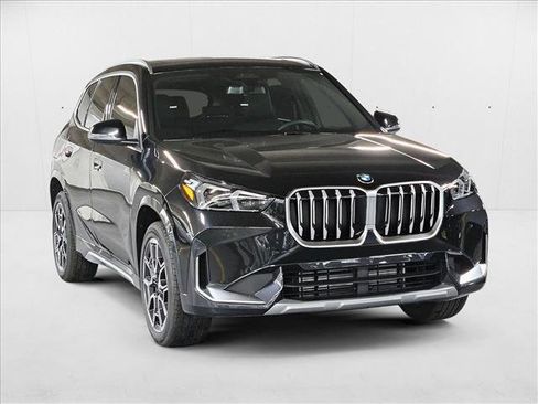 Used 2025 BMW X1 xDrive28i w/ Convenience Package image 3