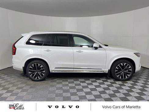New 2025 Volvo XC90 B5 Core w/ Climate Package image 9