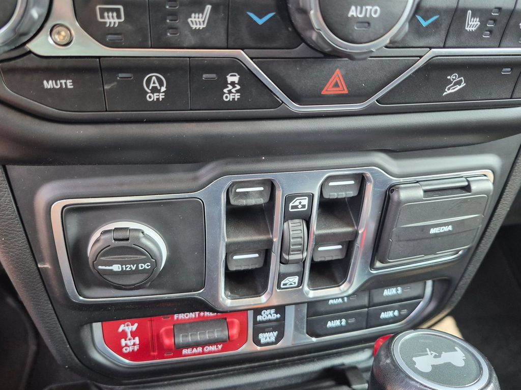 Used 2021 Jeep Wrangler Unlimited Rubicon w/ Dual Top Group AWD/4WD image 21