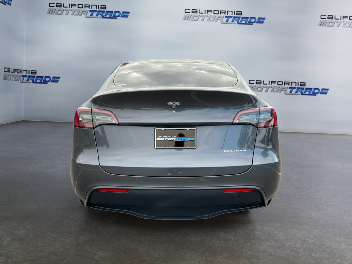 Used 2022 Tesla Model Y Long Range AWD/4WD image 6