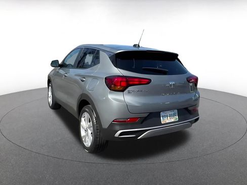 Used 2025 Buick Encore GX Preferred AWD/4WD image 11