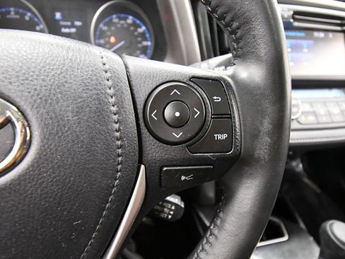 Used 2018 Toyota RAV4 XLE w/ Plus Extra Value Package AWD/4WD image 21