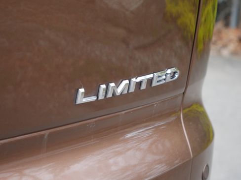 Used 2025 Toyota Crown Signia w/ Advanced Technology Package image 24