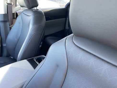 New 2026 Kia Carnival FWD image 13