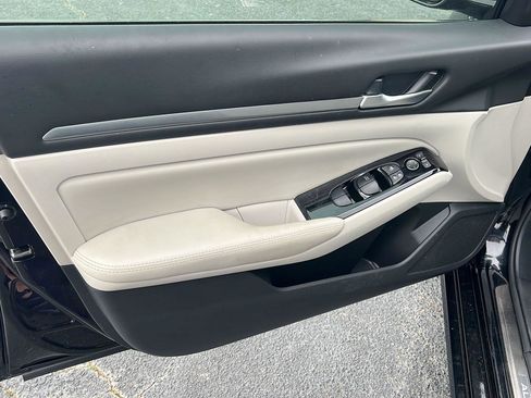 Used 2024 Nissan Altima 2.5 SL image 16