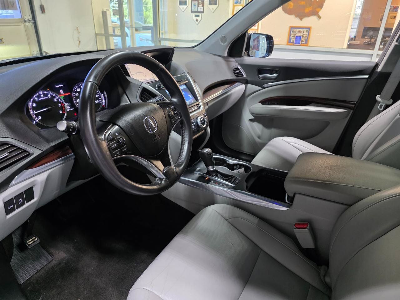 Used 2014 Acura MDX w/ Technology Package AWD/4WD image 16
