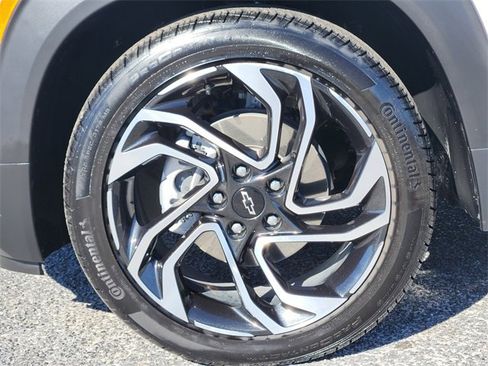 Used 2025 Chevrolet TrailBlazer RS w/ Convenience Package image 8