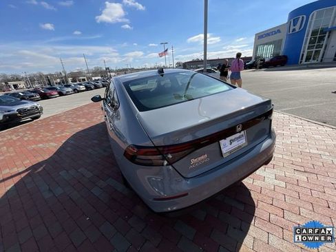 Certified 2025 Honda Accord SE image 32