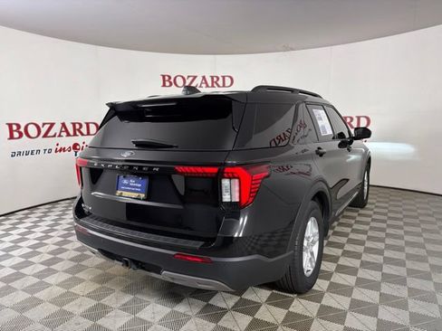 Certified 2025 Ford Explorer Active w/ Active Comfort Package RWD image 8