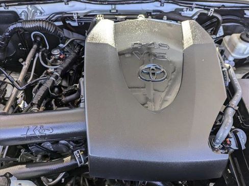 Used 2020 Toyota Tacoma SR5 image 20