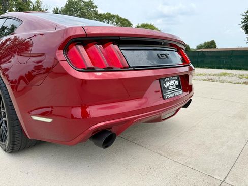 Used 2017 Ford Mustang GT w/ GT Performance Package RWD image 11