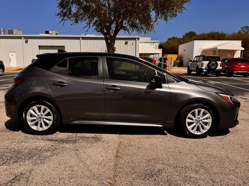 Used 2024 Toyota Corolla SE w/ SE Package FWD image 10