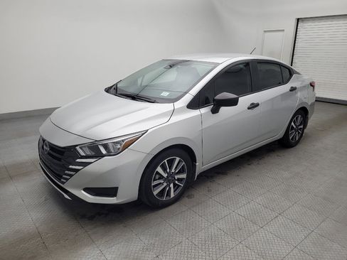Used 2024 Nissan Versa S w/ S Plus Package image 2