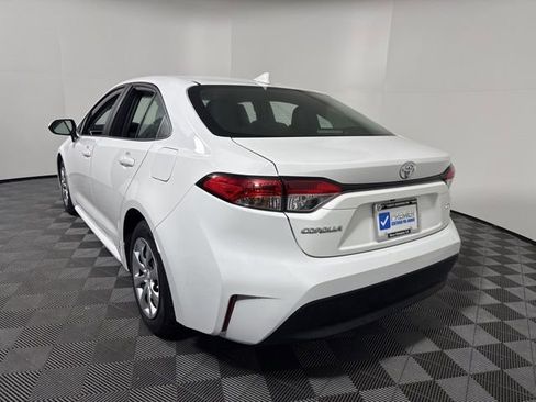 Used 2024 Toyota Corolla LE image 6